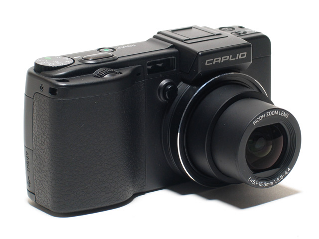 昔と変わらない硬派なRICOHのデジタルカメラ：Caplio GX100