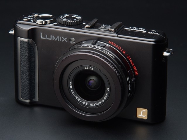 家電メーカーが真面目に作ったデジタルカメラ：Panasonic LUMIX DMC-LX3